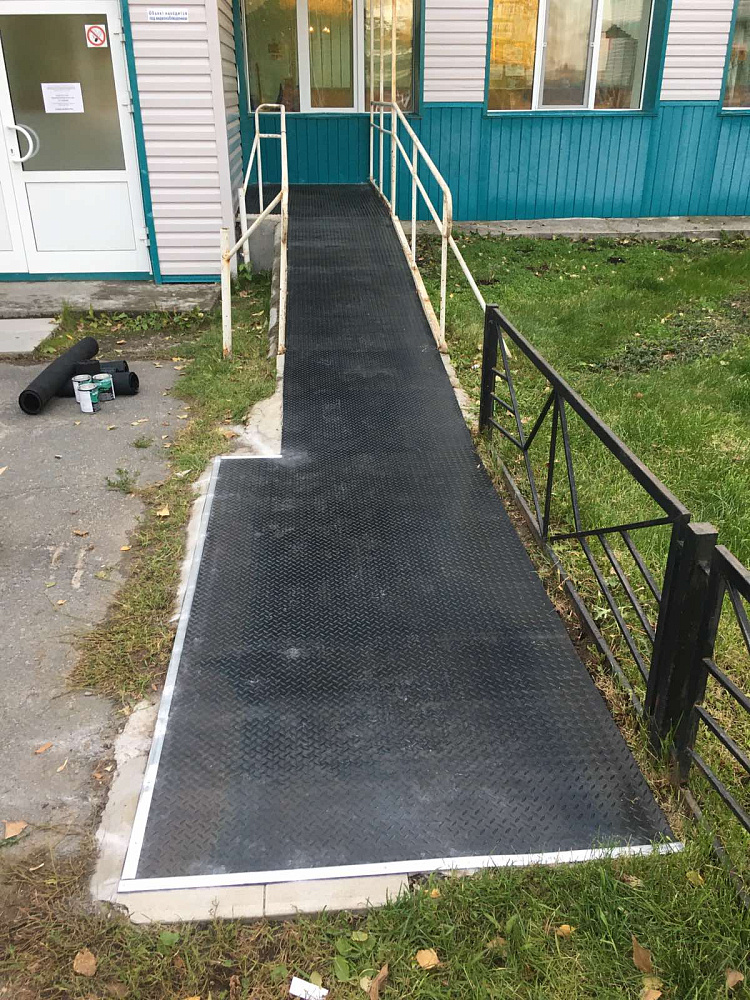 МАОУ Новотарманская СОШ (Противоскользящая дорожка)